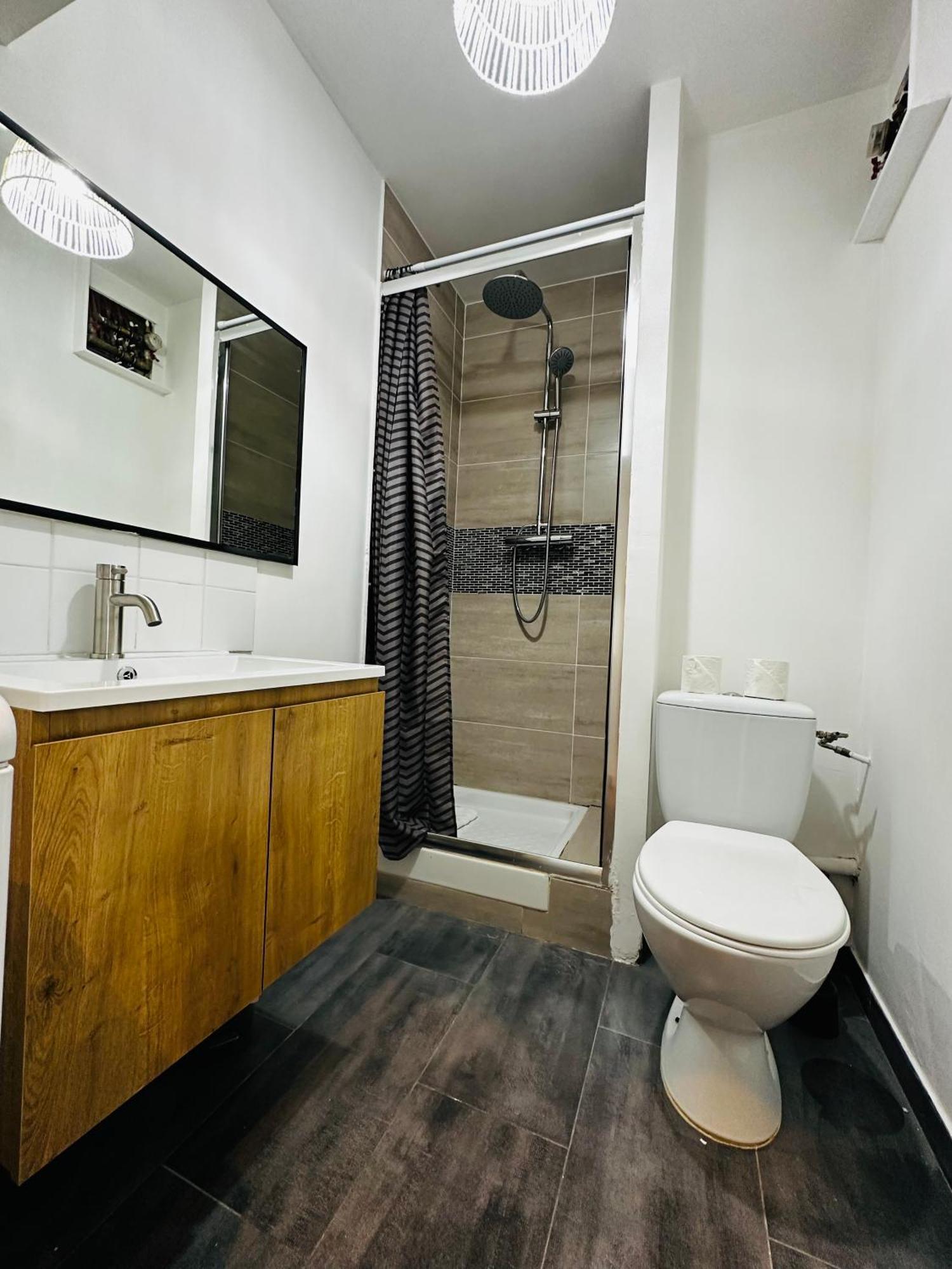 לה בורז'ה Btobed - Location Professionnelle - 2 Studios Confort - Proche Parc Des Expos Et Stade De France מראה חיצוני תמונה
