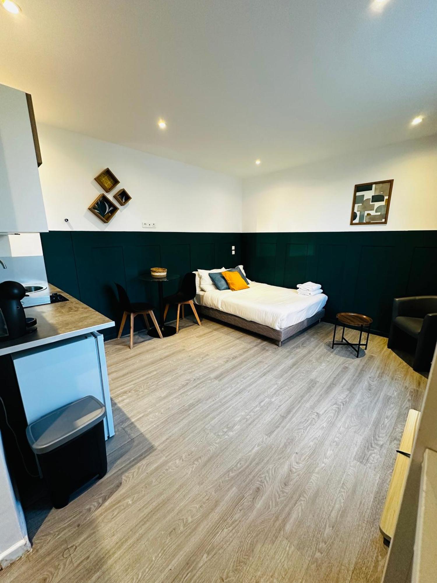 לה בורז'ה Btobed - Location Professionnelle - 2 Studios Confort - Proche Parc Des Expos Et Stade De France מראה חיצוני תמונה
